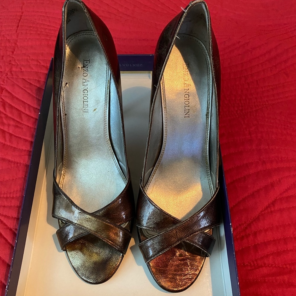 Leather Brown/Bronze 4 inc heels.
